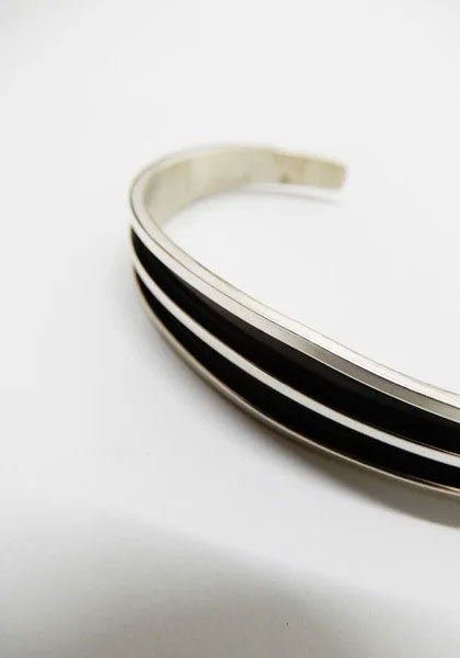 2ラインバングル Tom Hawk作