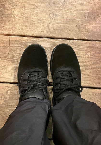 AREth Earth | PLUG Color: ALL BLACK