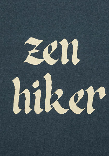TACOMA FUJI RECORDS タコマフジレコード | ZEN HIKER Tシャツ designed by Jerry UKAI カラー:ネイビー