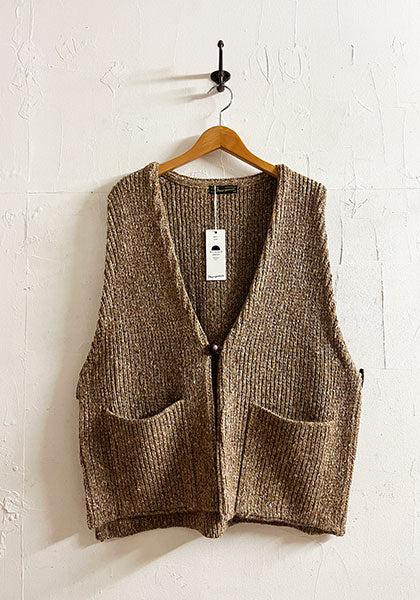 Nasngwam.(ナスングワム) | GRAIN VEST カラー:BROWN