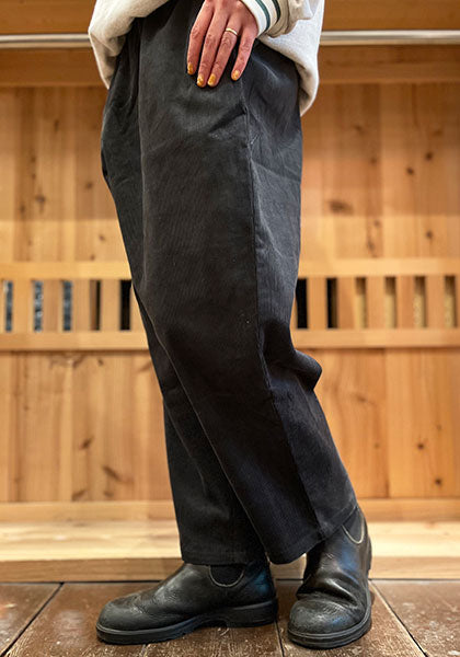 VOIRY ヴォイリー | SUNDAY PANTS CORDUROY カラー : チャコールグレー