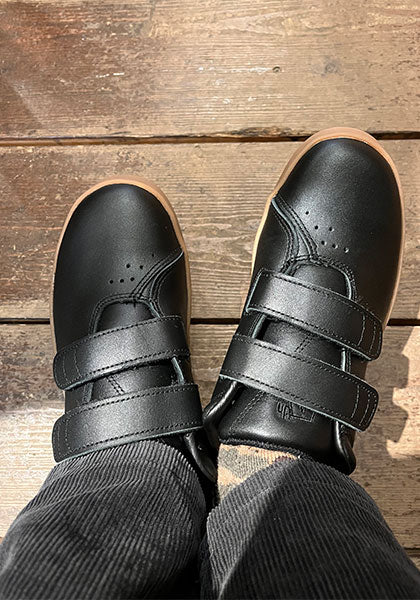 AREth アース | Model I (velcro) カラー: BLACK LETHER / GUM