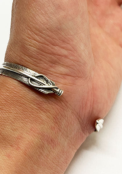 Indian Jewelry (インディアン ジュエリー) ナバホ フェザーバングル John Nelson / ジョン ネルソン