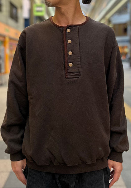 GYPSY&SONS ジプシーアンドサンズ | 80 CLASSIC HENRY 80 クラシック ヘンリーネック スウェット カラー：ブラウンチャコール