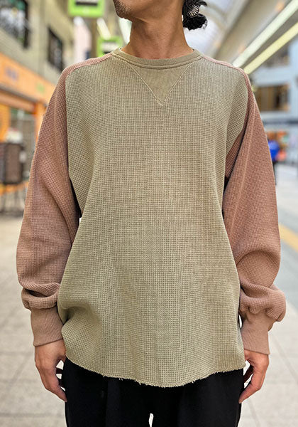 Nasngwam | Nasngwam × IMPRESTORE | BRIBE CREW / Thermal cut and sew Color: OLIVE×BROWN