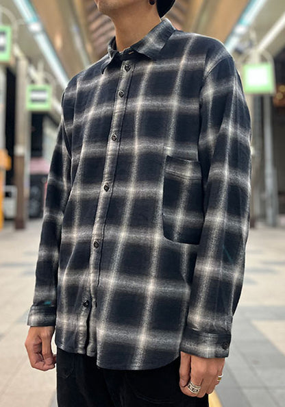 remilla ヒトエラウンドシャツ