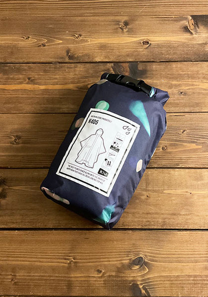 KIU レインポンチョ 2ND カラー：レイニーライト