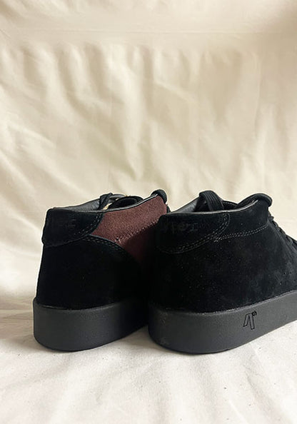 AREth アース | Model Il (ミドルカットタイプ) カラー： BLACK & BURGUNDY