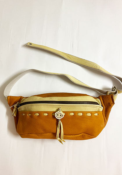 Nasngwam.× EARLY MORNING DEERSKIN BODY BAG / 鹿革バッグ
