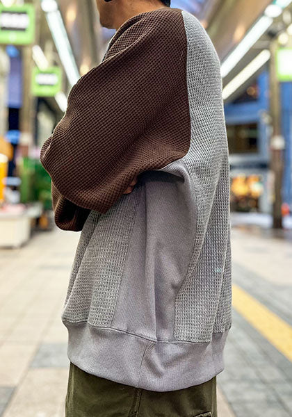 Nasngwam × IMPRESTORE | GOKU WARM FLEECE F.CREW カラー:GRAY×BROWN