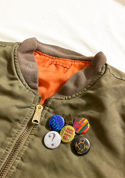 VOO ヴォー | MA-1 feat. LIF サイズ：QUEEN(M-L中間) カラー：CAMEL