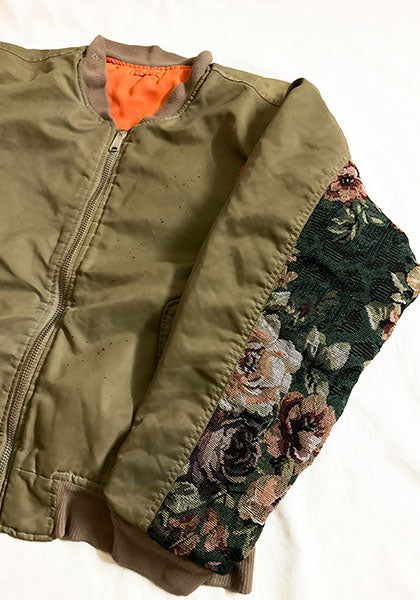 VOO ヴォー | MA-1 feat. LIF サイズ：KING(L-XL中間) カラー：CAMEL