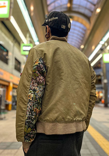 VOO ヴォー | MA-1 feat. LIF サイズ：QUEEN(M-L中間) カラー：CAMEL