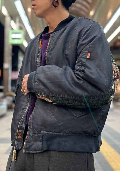 VOO ヴォー | MA-1 feat. LIF サイズ：QUEEN(M-L中間) カラー：BLACK