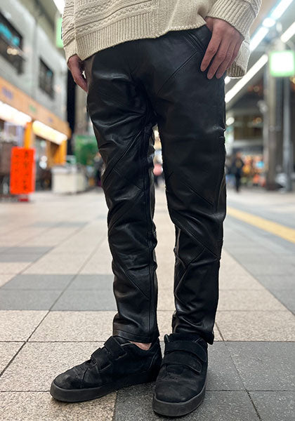 Nasngwam | HIDE ZIP LEATHER PANTS / Leather pants Color: Black