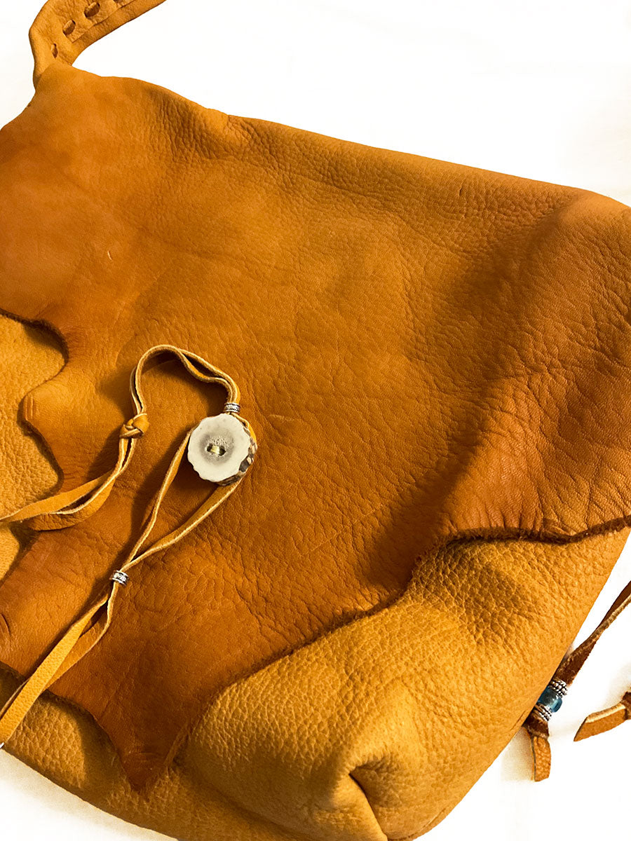 Nasngwam×EARLY MORNING ナスングワム×アーリーモーニング | DEER SKIN MESSENGER LAEGE BAG / 鹿革バッグ カラー :キャメル