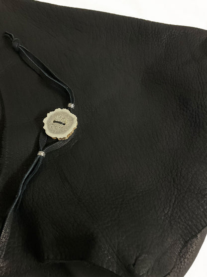 Nasngwam×EARLY MORNING ナスングワム×アーリーモーニング | DEER SKIN MESSENGER LAEGE BAG / 鹿革バッグ カラー :ブラック
