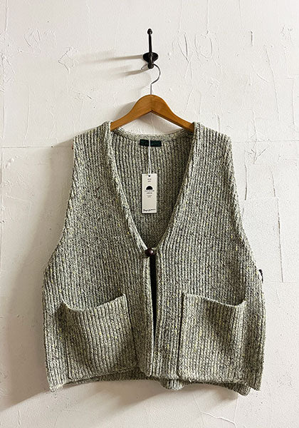 Nasngwam.(ナスングワム) | GRAIN VEST カラー:SAGE GREEN