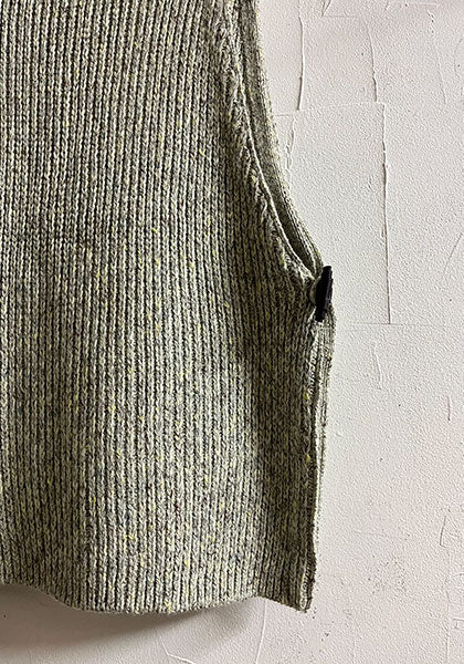 Nasngwam.(ナスングワム) | GRAIN VEST カラー:SAGE GREEN