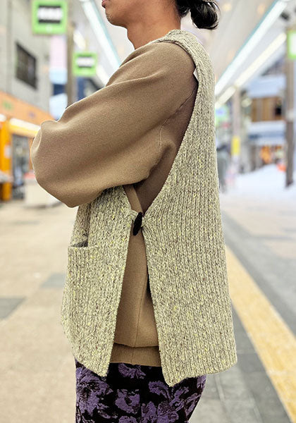Nasngwam.(ナスングワム) | GRAIN VEST カラー:SAGE GREEN