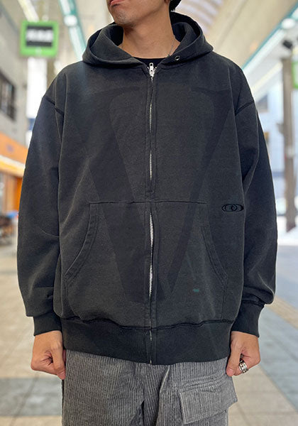 VOO ヴォー | BIG V FULL ZIP PARKA / フルジップパーカー カラー:BLACK