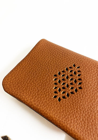 NATURALHANDS ナチュラルハンズ | ミドルウォレット 文様