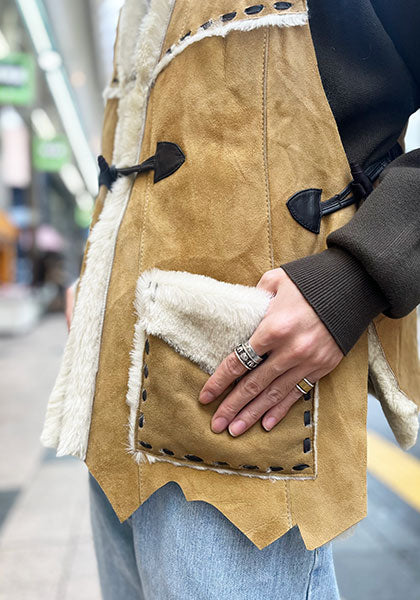 Nasngwam.（ナスングワム）| IGLLO MOUTON VEST