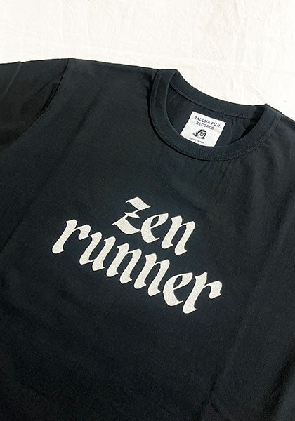 TACOMA FUJI RECORDS タコマフジレコード | ZEN RUNNER Tシャツ designed by Jerry UKAI カラー : ブラック
