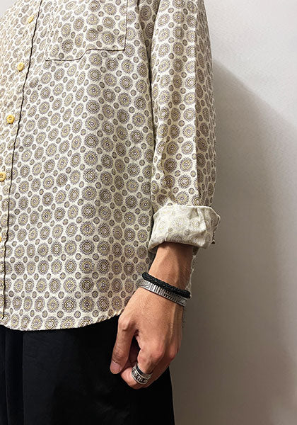 Nasngwam.（ナスングワム） | CREST SHIRTS カラー:WHITE