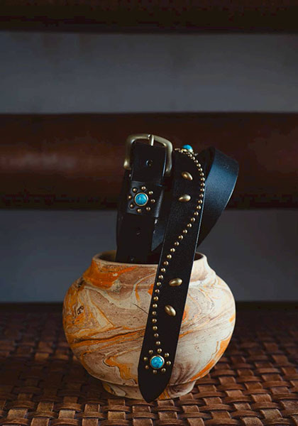Nasngwam.（ナスングワム）| STUDS BELT
