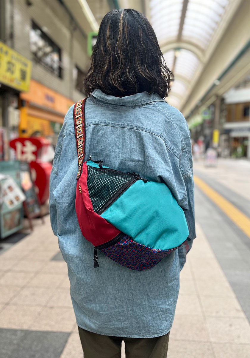 ALDIES アールディーズ | Banana Shoulder Bag カラー:グリーン
