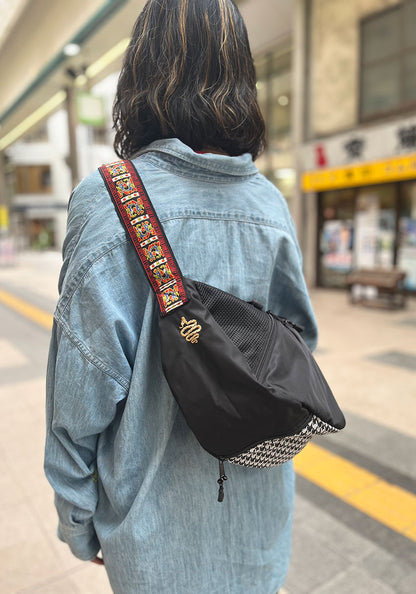 ALDIES アールディーズ | Banana Shoulder Bag カラー:ブラック