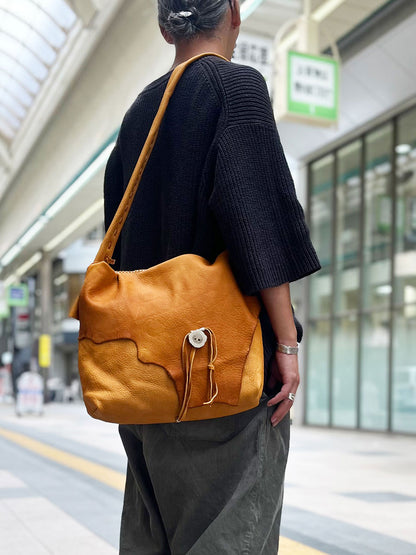 Nasngwam×EARLY MORNING ナスングワム×アーリーモーニング | DEER SKIN MESSENGER LAEGE BAG / 鹿革バッグ カラー :キャメル