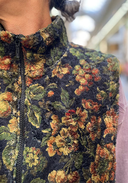 VOO ヴォー | FLOWER FLEECE VEST カラー:BLACK