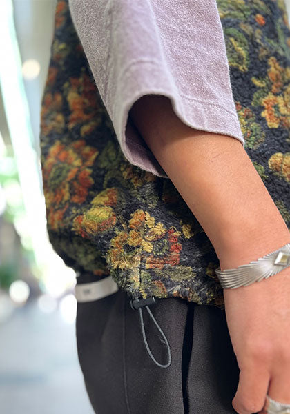 VOO ヴォー | FLOWER FLEECE VEST カラー:BLACK