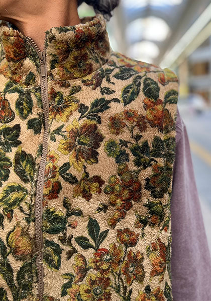 VOO ヴォー | FLOWER FLEECE VEST カラー:BEIGE