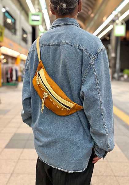 Nasngwam.× EARLY MORNING DEERSKIN BODY BAG / 鹿革バッグ | SEEK