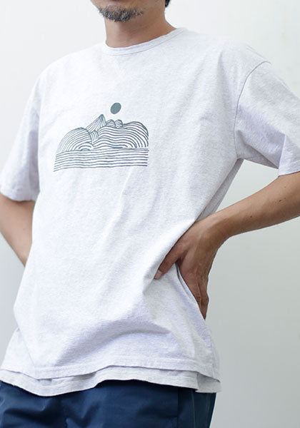 remilla レミーラ | SLEEPING GIANT TEE