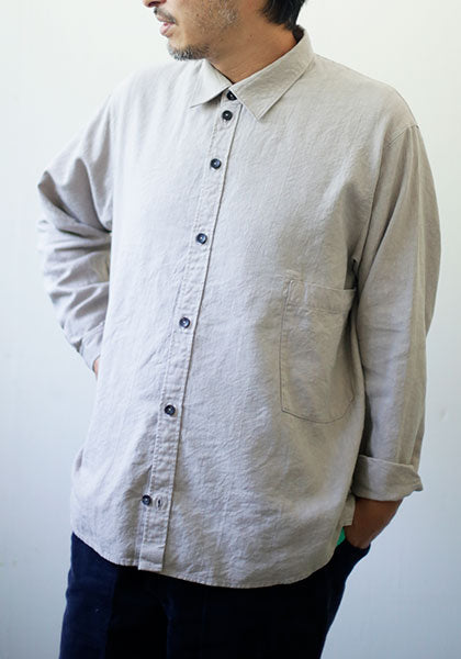 remilla ヒトエラウンドシャツ