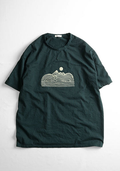 remilla レミーラ | SLEEPING GIANT TEE