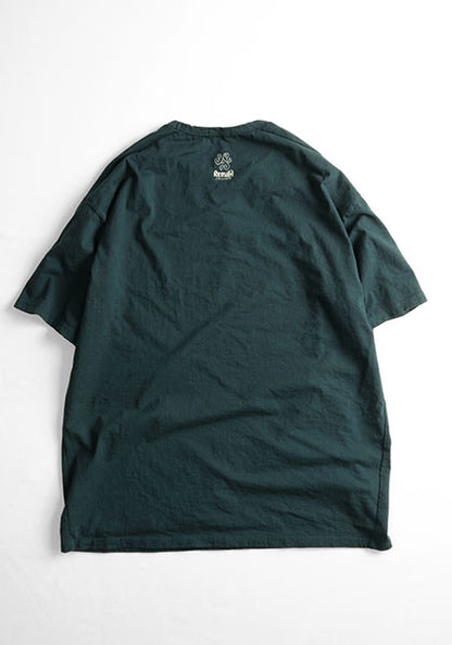 remilla レミーラ | SLEEPING GIANT TEE