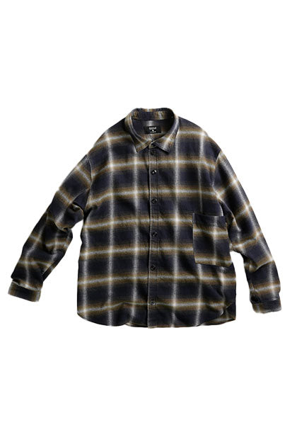 remilla ヒトエラウンドシャツ