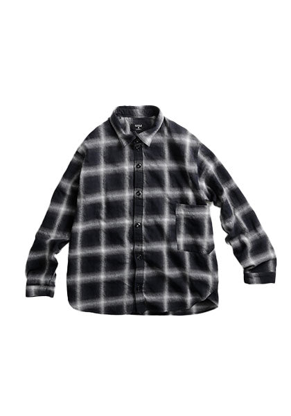 remilla ヒトエラウンドシャツ