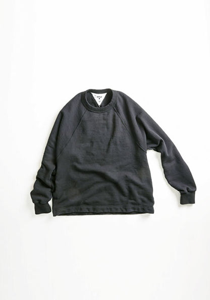 remilla デルタクロススエット