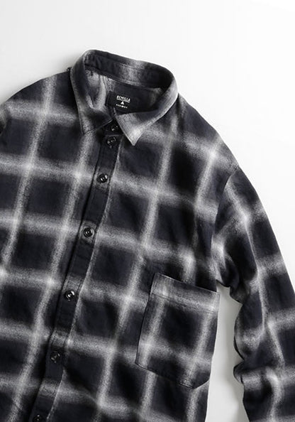 remilla ヒトエラウンドシャツ