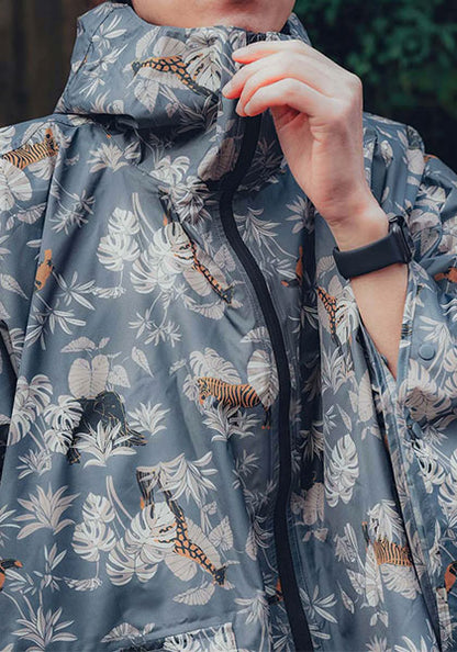 KIU レインポンチョ 2ND カラー：サファリアニマル